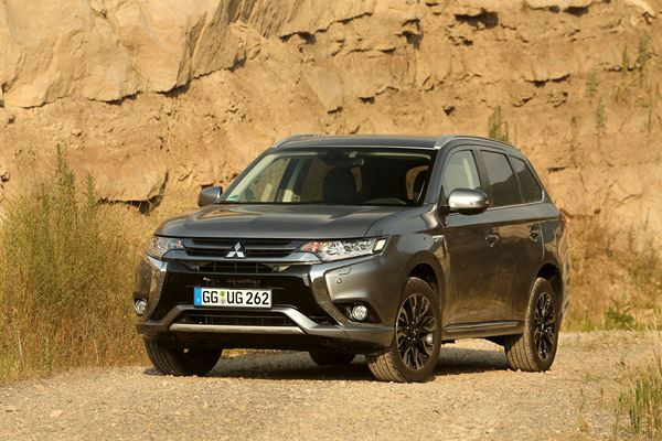 Le Mitsubishi Outlander PHEV remanié « Dynamic Shield » arrive