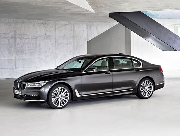 La nouvelle BMW Série 7 se distingue par des innovations techniques