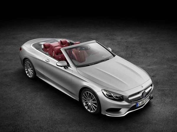 La Mercedes-Benz Classe S Cabriolet se démarque par un design distingué