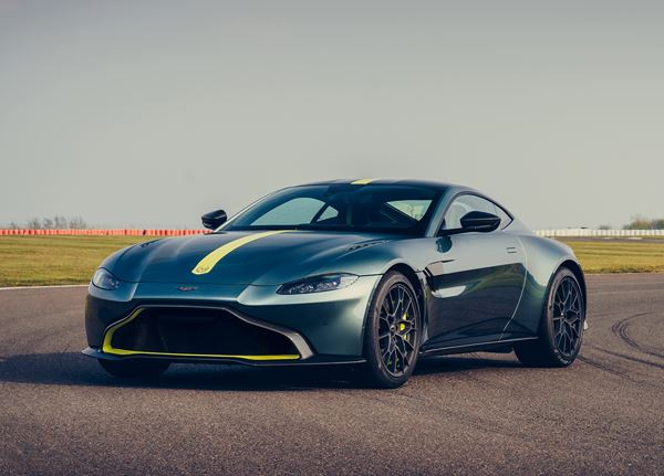 L'Aston Martin Vantage AMR à moteur V8 se dote d'une boîte manuelle à sept rapports