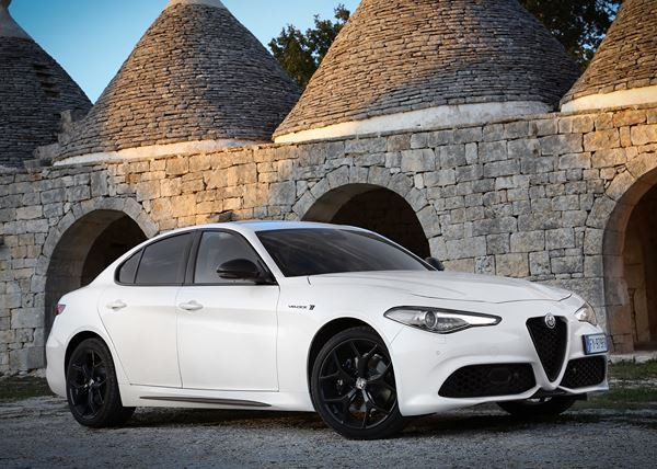 La berline sportive Alfa Romeo Giulia bénéficie d'un enrichissement technologique