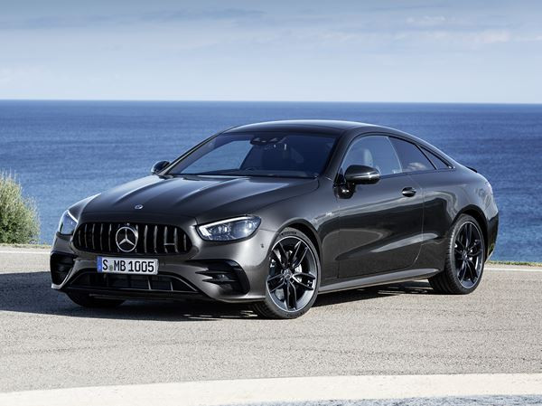 La Mercedes Classe E Coupé restylée affiche un design plus acéré