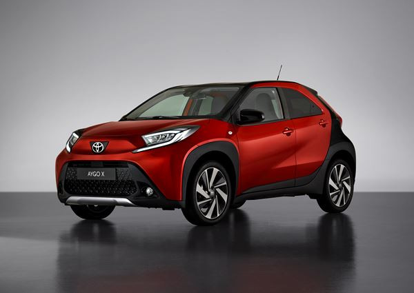 Le crossover urbain Toyota Aygo X revendique une personnalité épicée