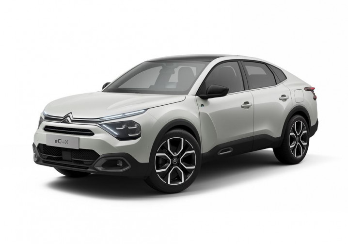 La Citroën C4 X affiche une silhouette fastback de taille moyenne