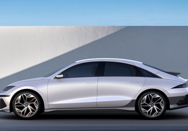 La Hyundai Ioniq 6 électrique adopte un design fuselé aérodynamique