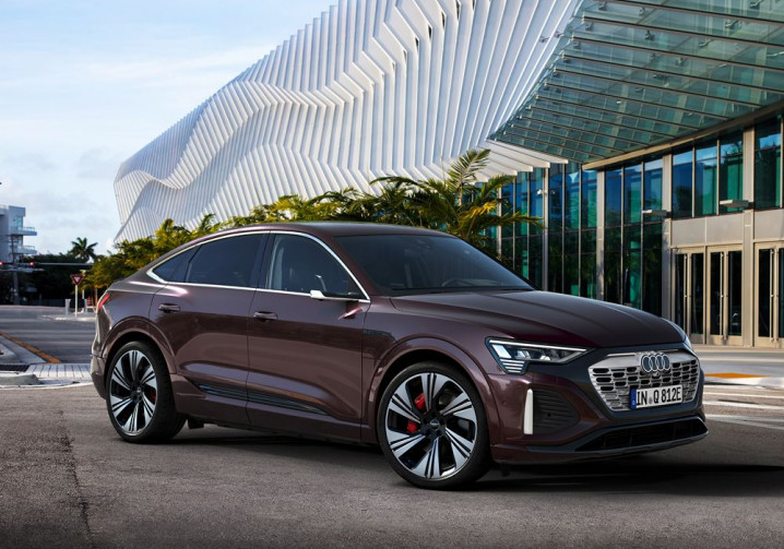 Le crossover Audi Q8 Sportback e-tron électrique revendique une autonomie jusqu'à 600 kilomètres