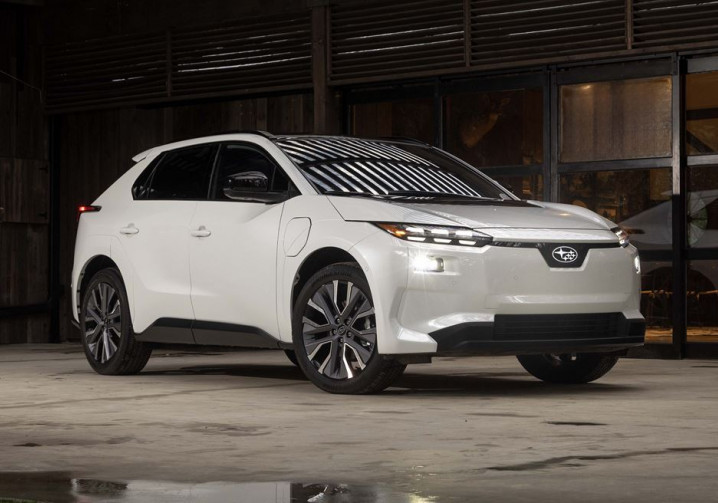 Le SUV électrique de taille intermédiaire Subaru Solterra s'offre une mise à jour
