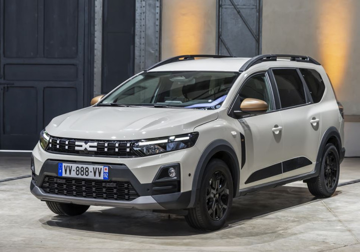 Le break compact Dacia Jogger s'offre une nouvelle calandre
