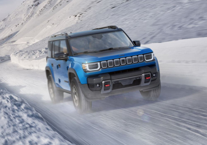 Le SUV électrique Trail Rated Jeep Recon est prêt pour tous les types de routes