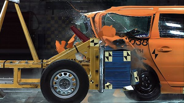 Les tests Volvo pour la sécurité des voitures électriques