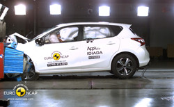 La berline compacte Nissan Pulsar obtient cinq étoiles aux crash-tests Euro NCAP