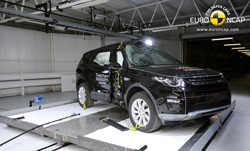 Le Land Rover Discovery Sport obtient cinq étoiles aux crash-tests Euro NCAP