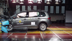 Le Volkswagen Touran obtient cinq étoiles aux crash-tests Euro NCAP