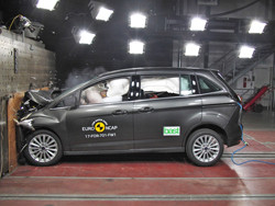 Le Ford Grand C-Max obtient trois étoiles aux crash-tests Euro NCAP