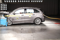 La Mercedes Classe B obtient cinq étoiles aux crash-tests Euro NCAP
