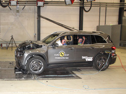 Le Mercedes GLB obtient cinq étoiles aux crash-tests Euro NCAP