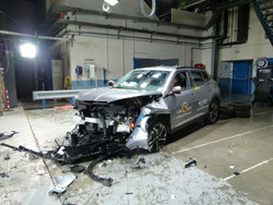 La Peugeot 2008 obtient quatre étoiles sur cinq possibles aux crash-tests Euro NCAP