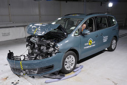 Le Seat Alhambra obtient quatre étoiles sur cinq possibles aux crash-tests Euro NCAP