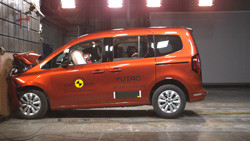 Le Renault Kangoo obtient quatre étoiles sur cinq possibles aux crash-tests Euro NCAP