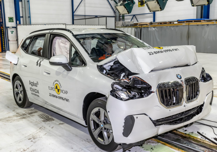 Le monospace BMW Série 2 Active Tourer obtient cinq étoiles aux crash-tests Euro NCAP 2022