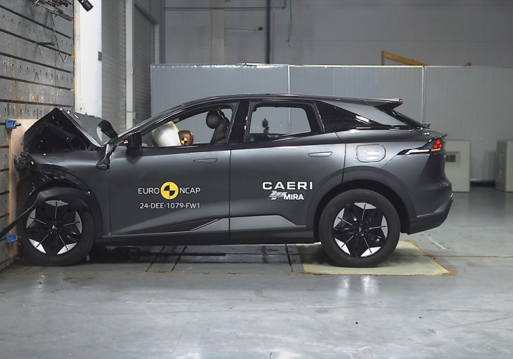 Le SUV électrique de taille intermédiaire Deepal S07 obtient cinq étoiles aux crash-tests Euro NCAP 2024