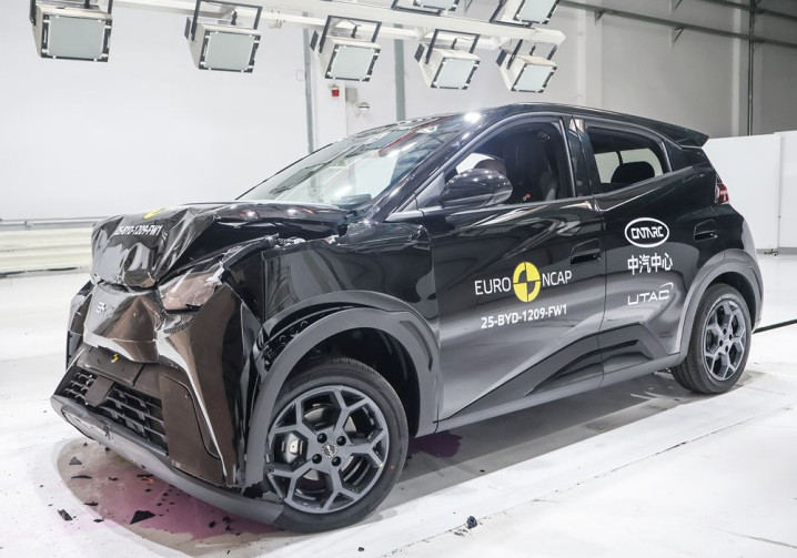 La petite citadine électrique Byd Dolphin Surf obtient cinq étoiles aux crash-tests Euro NCAP 2025