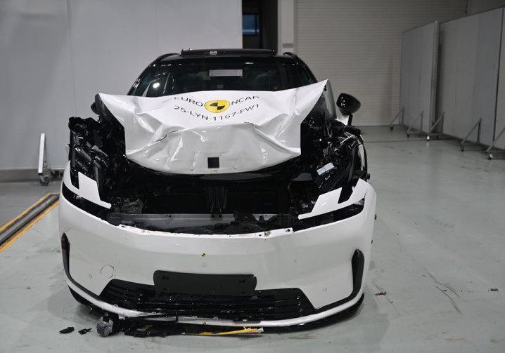 Le grand SUV électrique Lynk & Co 08 obtient cinq étoiles aux crash-tests Euro NCAP 2025