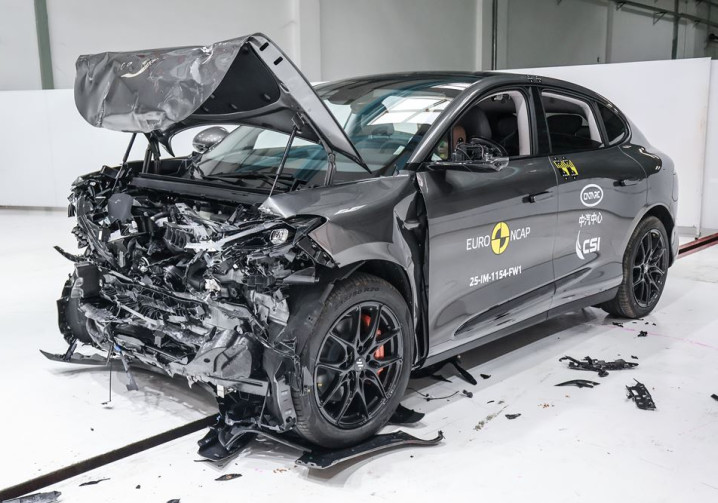 Le SUV électrique IM6 obtient cinq étoiles aux crash-tests Euro NCAP 2025