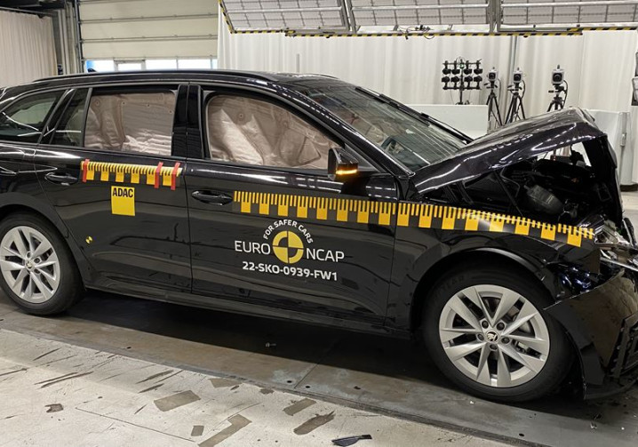 La berline à coffre séparé Skoda Octavia obtient cinq étoiles aux crash-tests Euro NCAP 2025
