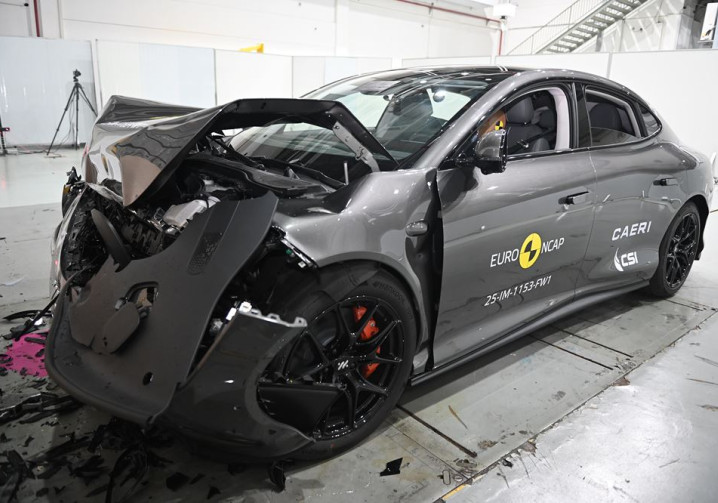 La grande berline électrique IM 5 obtient cinq étoiles aux crash-tests Euro NCAP 2025