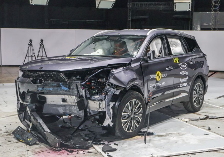 Le SUV familial sept places Chery Tiggo 8 crédité de cinq étoiles aux crash-tests Euro NCAP 2025