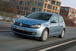 Le freinage automatique multicollision en série sur les nouvelles Volkswagen en 2012