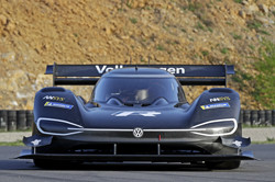 Le prototype électrique Volkswagen I.D. R Pikes Peak pèse moins de 1 100 kg pilote compris