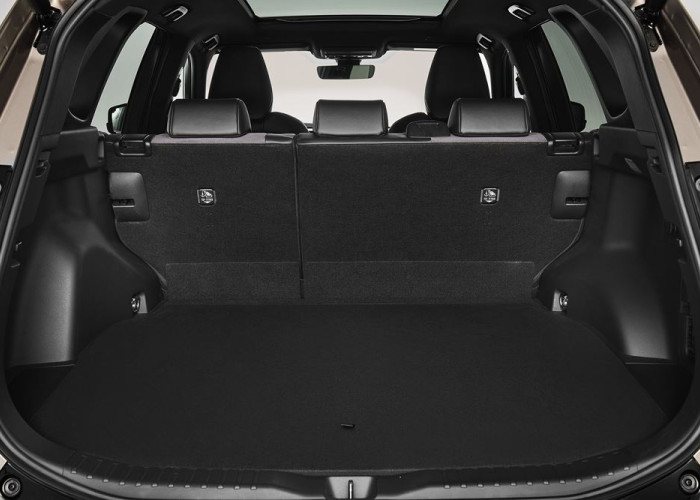 La sixième génération du Toyota RAV4 arbore un design extérieur robuste