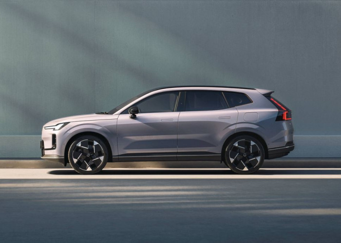 Le SUV hybride rechargeable Volvo XC70 affiche un design scandinave moderne