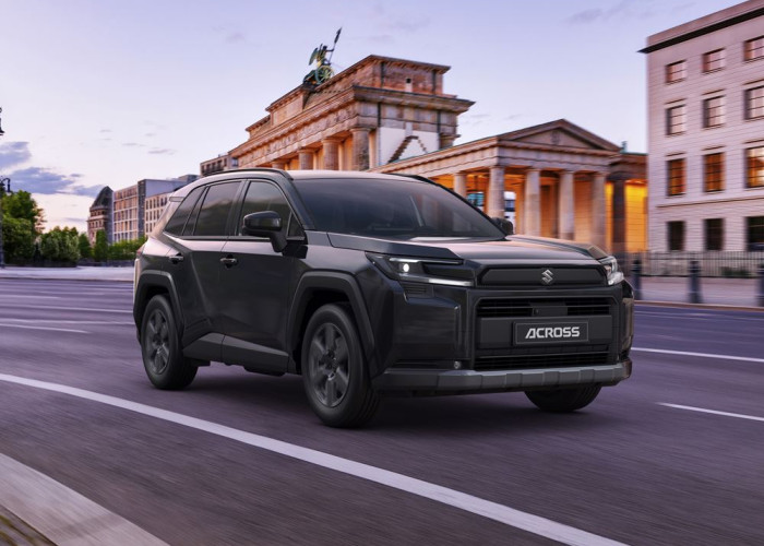 Le SUV polyvalent de taille intermédiaire Suzuki Across affiche un design robuste