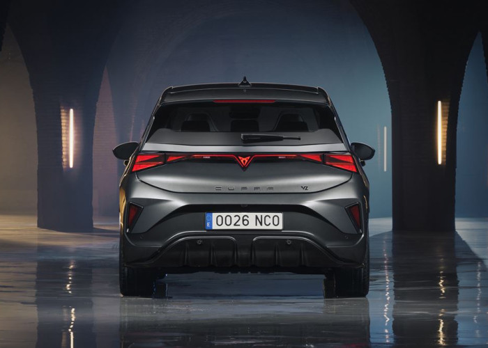 La Cupra Born électrique restylée affiche un design percutant