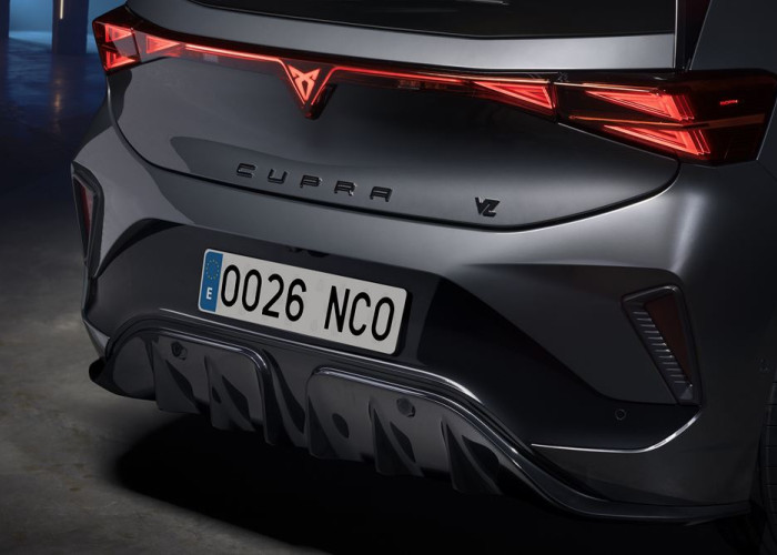 La Cupra Born électrique restylée affiche un design percutant