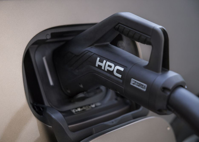 Le Mercedes VLE électrique combine une conduite de limousine et la polyvalence d'un grand monospace