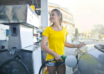 La puissance et l'autonomie du carburant SP98 : avantage ou mythe ?