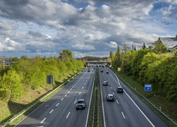 Véhicule électrique sur l'autoroute: comment adapter sa conduite pour préserver l'autonomie?