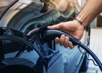 Des conseils simples pour se protéger des cyberattaques visant les bornes de recharge