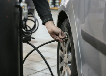 Quels réflexes adopter pour partir en voiture en toute sérénité lors des vacances d'été ?