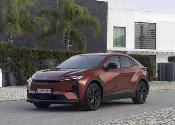 C-HR plus