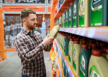 Les automobilistes risquent d'endommager leur moteur en retardant la vérification du niveau d'huile