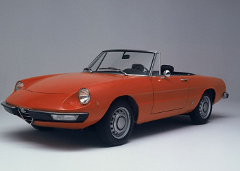 Le Spider « Duetto » Alfa Romeo fête ses soixante ans