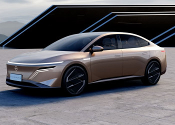 La Nissan Epoch Concept est une berline électrique qui intègre l'internet des objets
