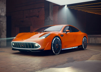 Le concept de coupé quatre portes AMG GT XX embarque un programme technologique électrique d'avant-garde