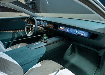 Le concept Vision X-Coupé incarne l'évolution du langage du design de Mazda