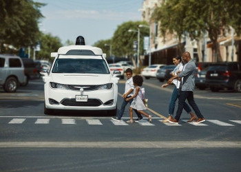 Les trajets effectués par les véhicules autonomes aux Etats-Unis montrent une réduction des accidents graves